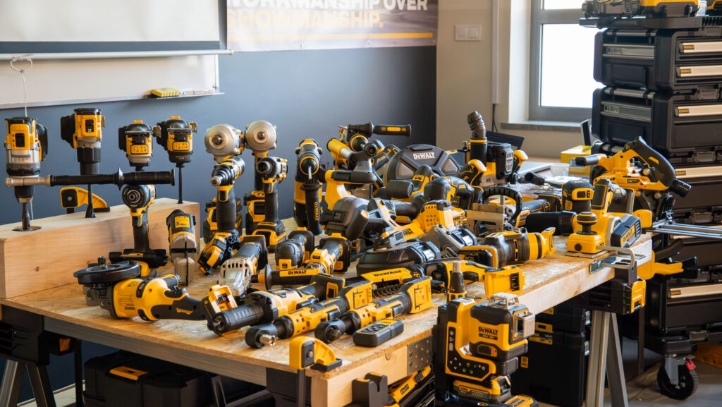 Akademia Dewalt w Rzemieślnicza Szkoła Zawodowa Cechu Rzemiosł Różnych w Koninie